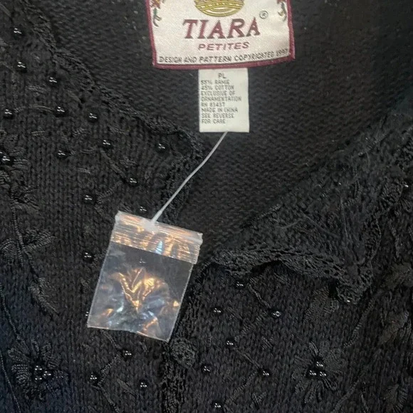 NWT Vintage 90s Black Dark Academia Floral Embroidered Knit Cardigan - Picture 9 of 14